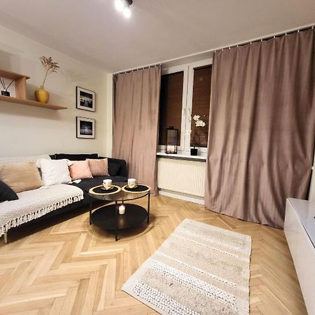 View Apartments And Rooms Βαρσοβία Εξωτερικό φωτογραφία